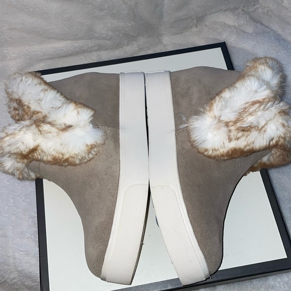 J/SLIDES SEAN Taupe Waterproof Suede - Picture 12 of 14